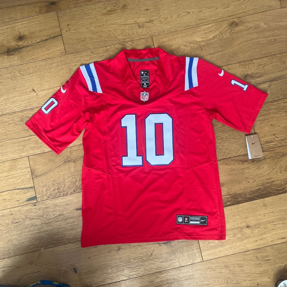 Drake Maye Patriot's Jersey